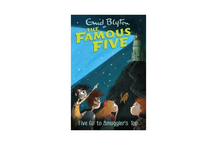 Enid Blyton : Famous Five: Five Go to Smuggler's Top