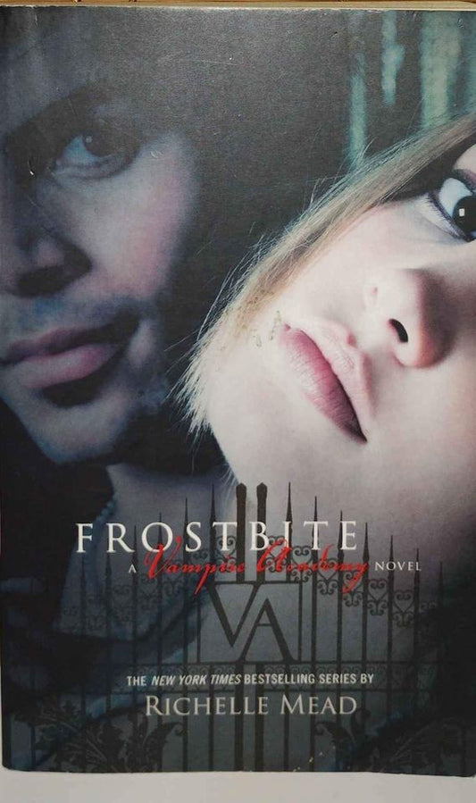 A Vampire Academy Novel- Frostbite Book 2 -Paperback